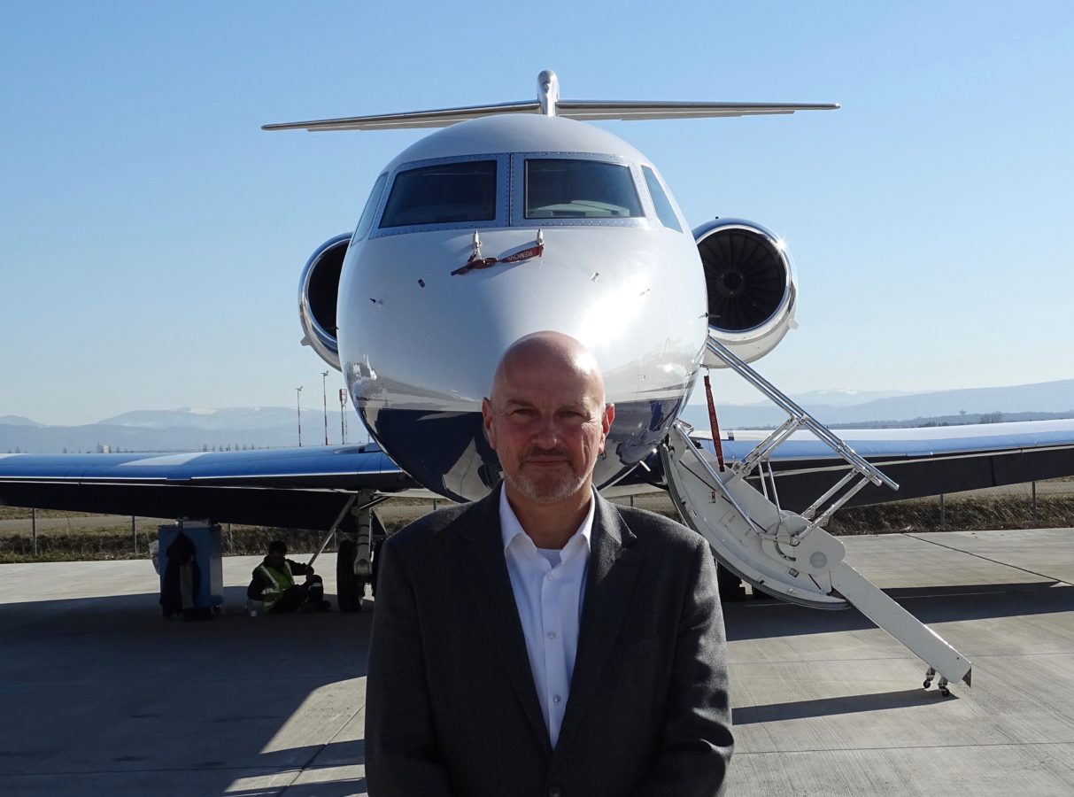 John Parnis, du secteur automobile au sommet du nettoyage des jets privés