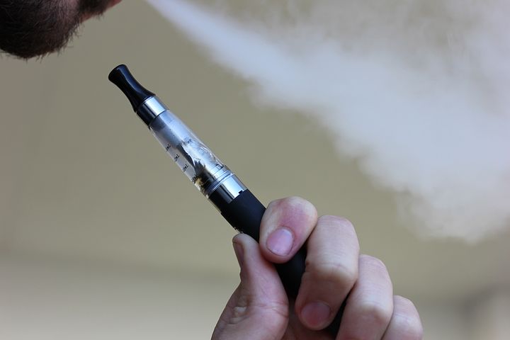 BAT lance la cigarette électronique Vype ePen 3 en Suisse
