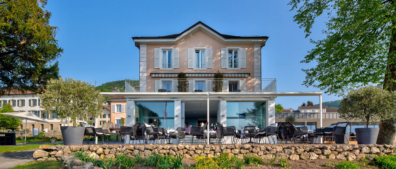 Avec ses chambres rénovées et cuisines flambant neuves, l’Hôtel du Léman est prêt pour la haute saison !