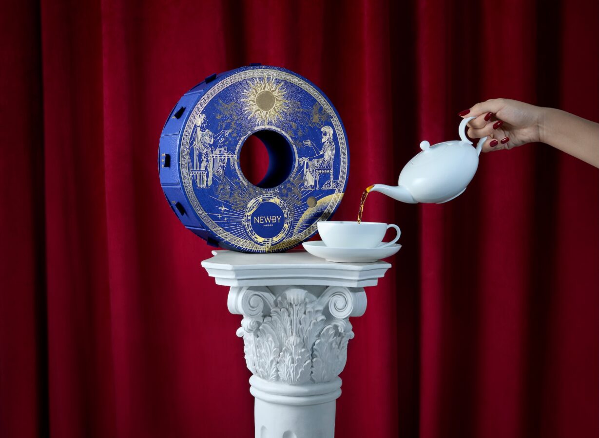 NEWBY TEAS DÉVOILE SON CALENDRIER DE L’AVENT CÉLESTE 2025